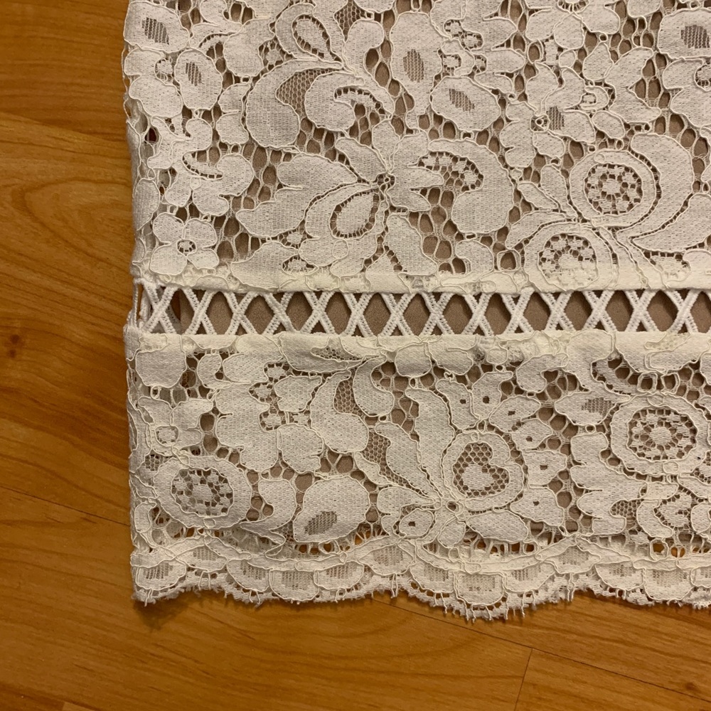 Aqua Lace Skirt Size Medium - Picture 8 of 8